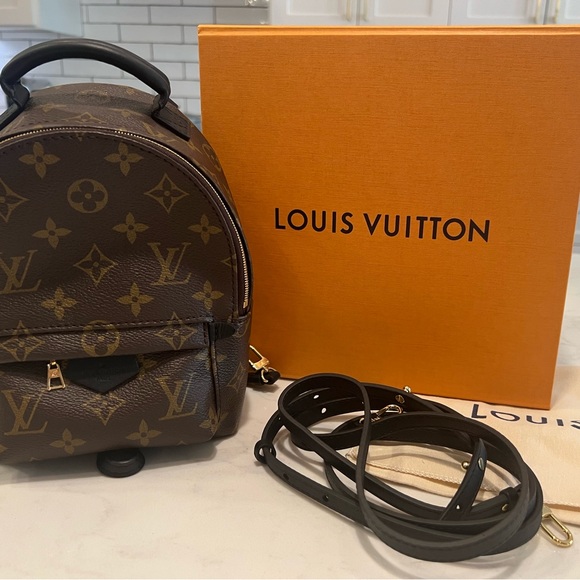 Authentic Louis Vuitton Palm Springs Mini Monogram Backpack TX4270 - Picture 1 of 13